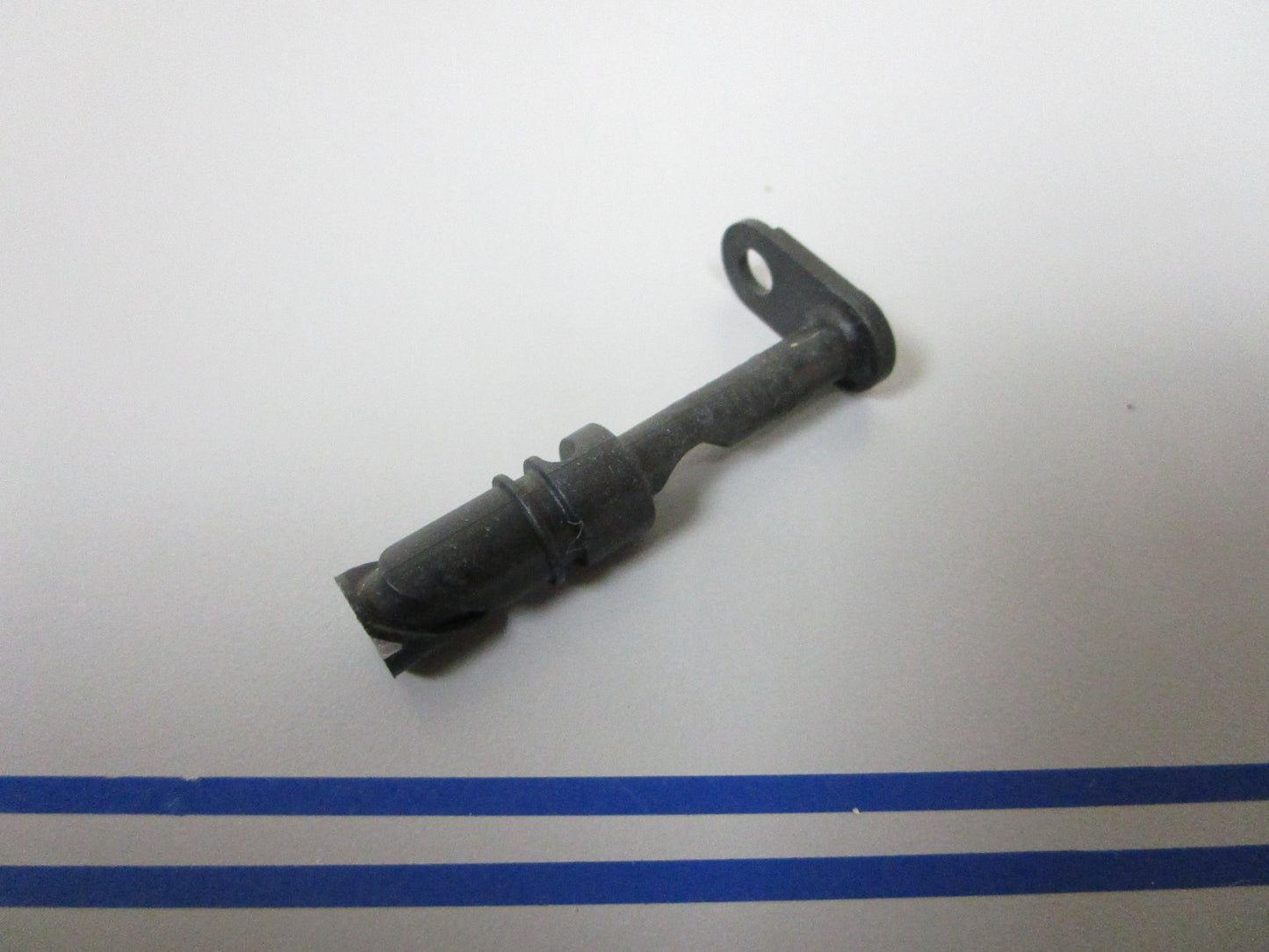 NEW OEM 331467 0331467 OMC Johnson Evinrude Valve 0720