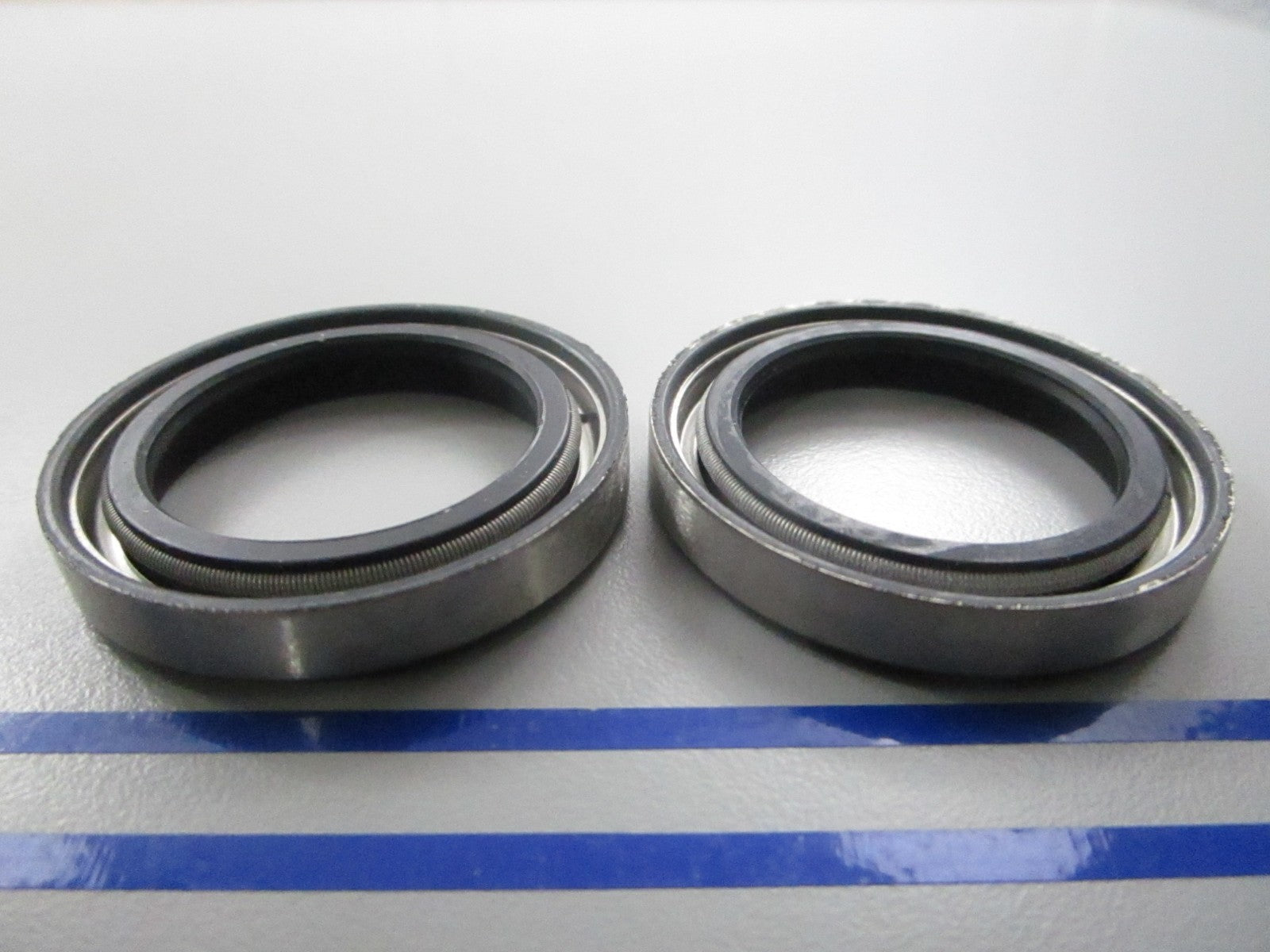 *NEW OEM* (LOT OF 2) 0810 OMC Johnson Evinrude Seal 330137 0330137