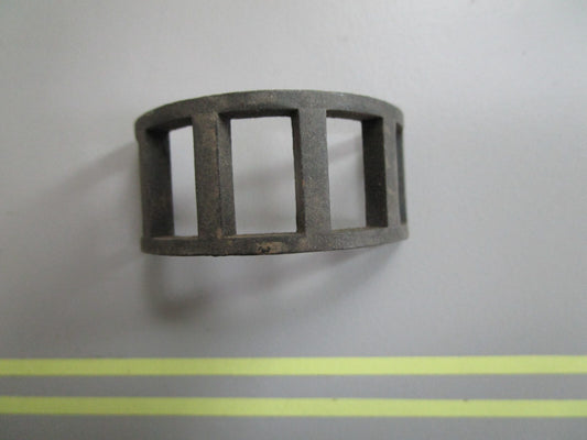 *NEW OEM* 0820 OMC Johnson Evinrude Cage 305116 0305116