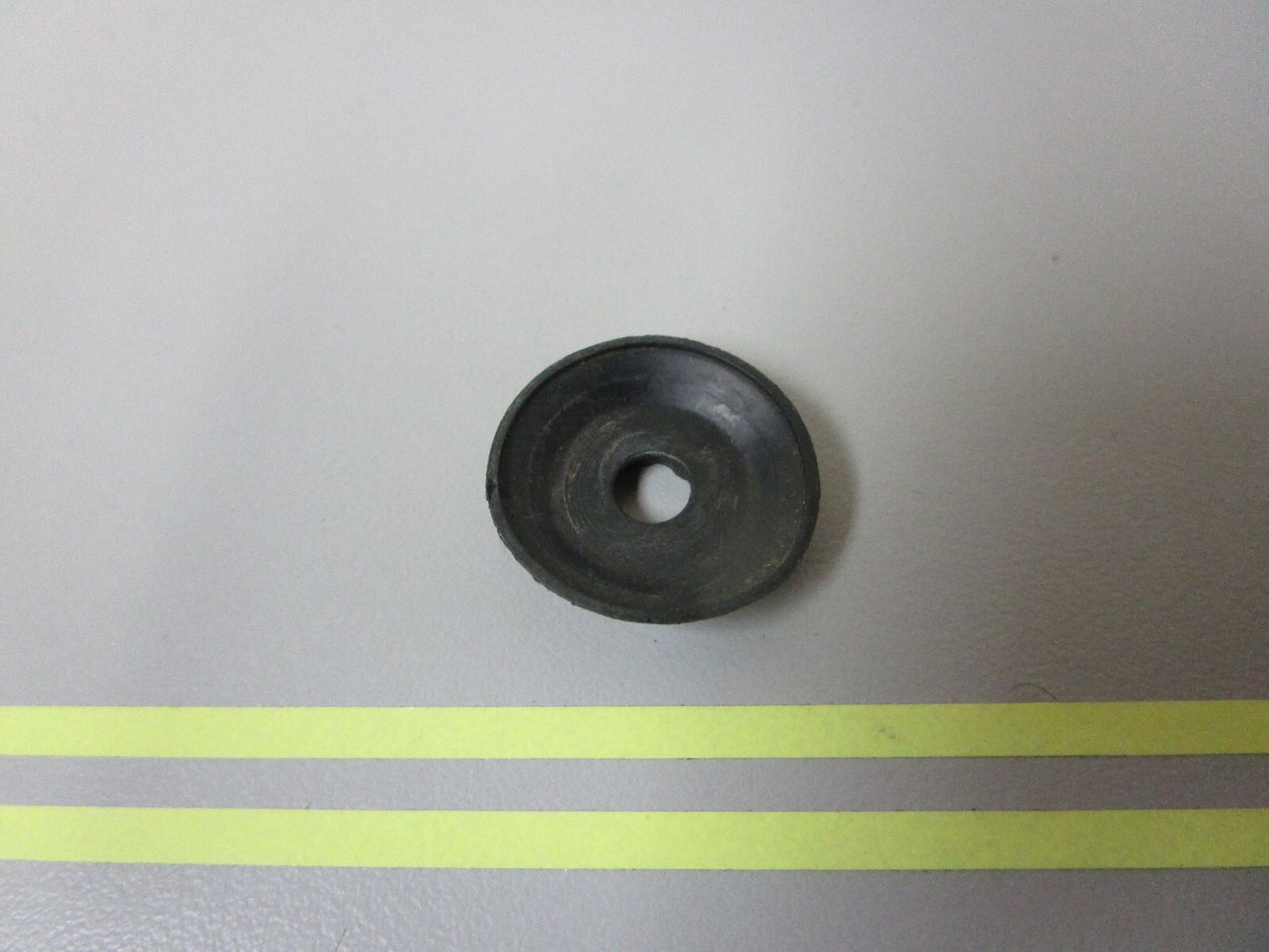 *NEW OEM* 0810 Volvo Penta Protecting Ring 405357