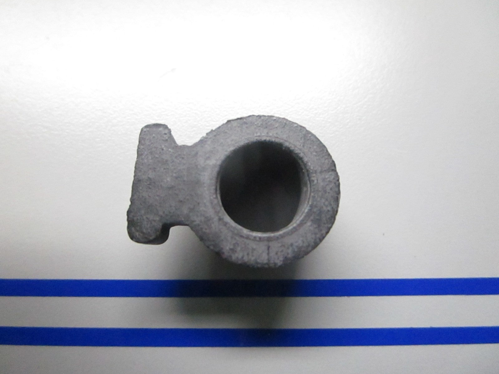 *NEW OEM* 0810 Suzuki Rubber 17564-95501