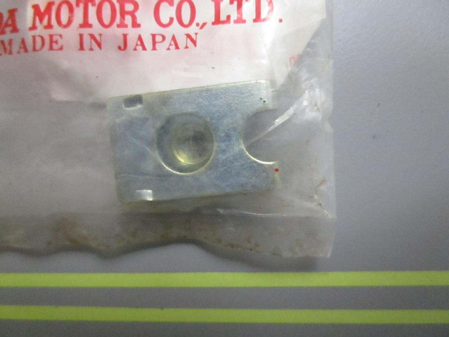 *NEW OEM* 0810 Honda Clip Nut 64527-KT8-710