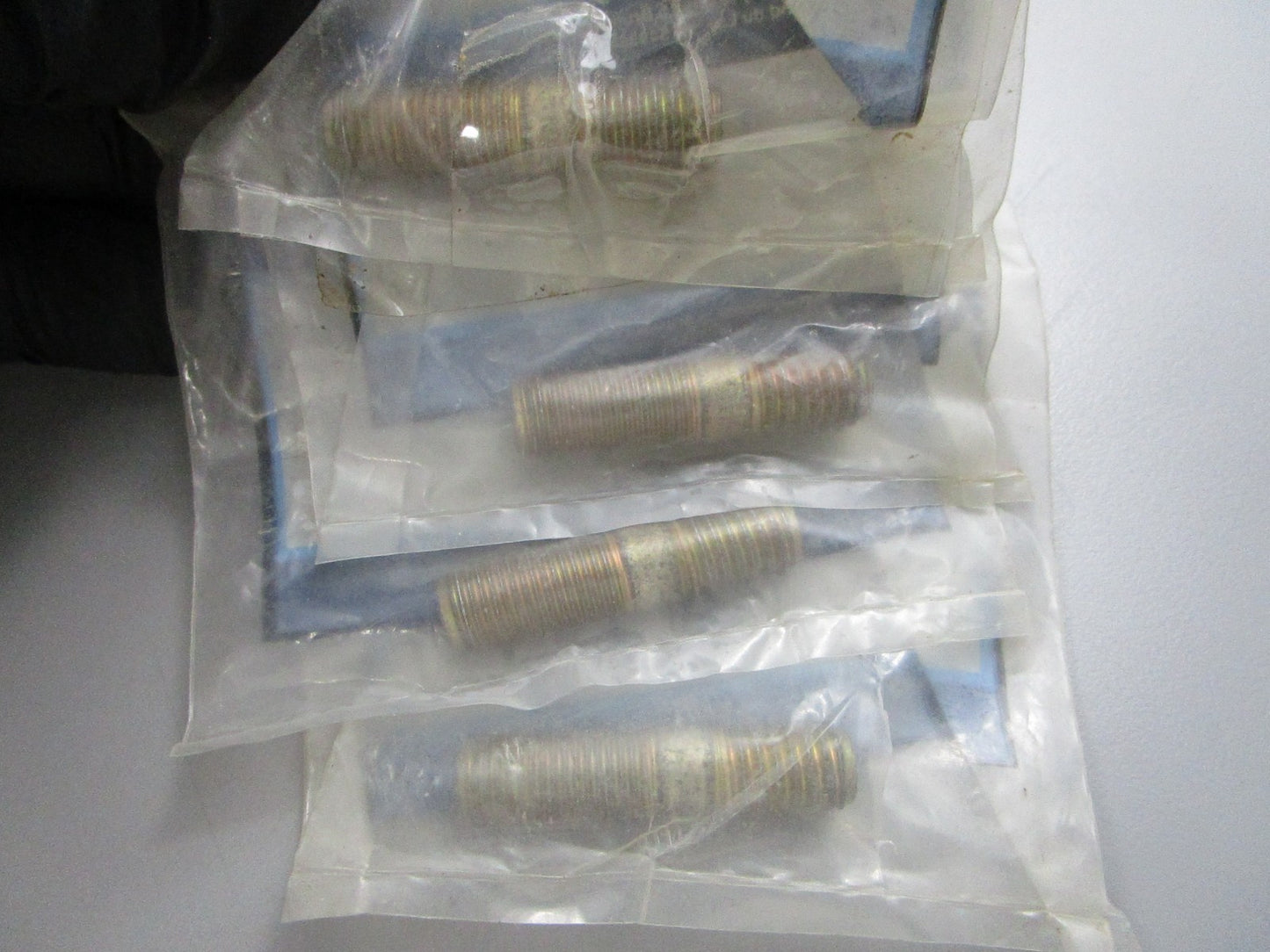 NEW OEM (LOT OF 4) 16-56826 Mercury Quicksilver Stud 0810