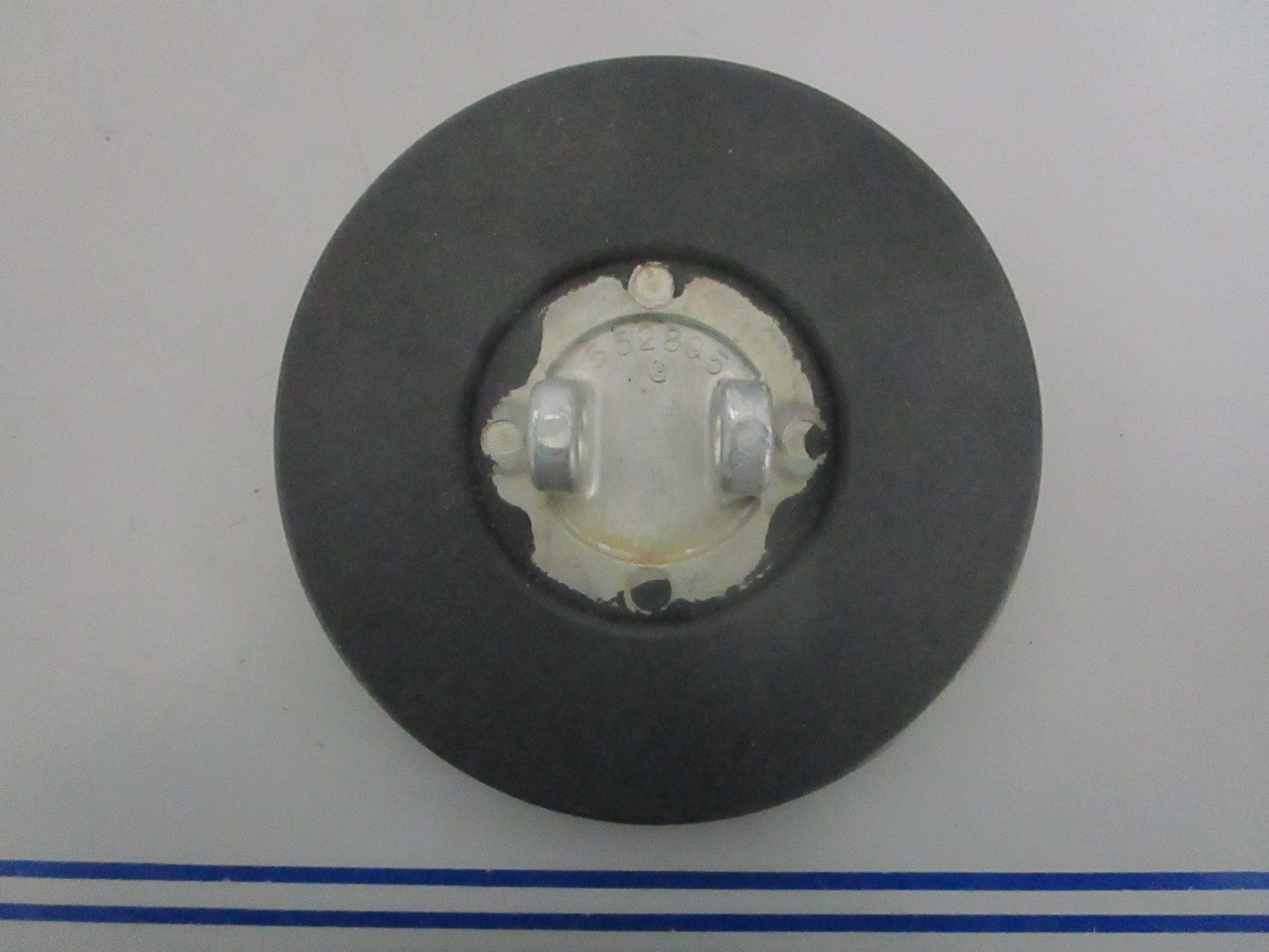 NEW OEM 592140 0592140 552895 OMC Johnson Evinrude Valve Disc 0820