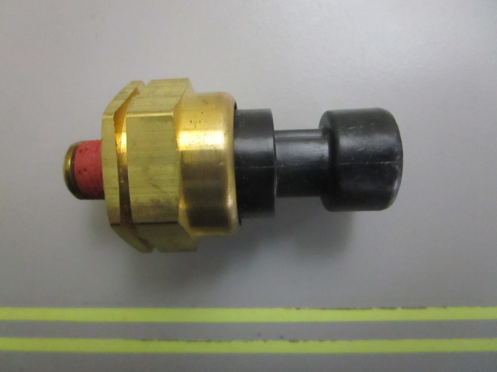 *NEW OEM* 0820 Mercury Quicksilver Sensor Ay 881879018