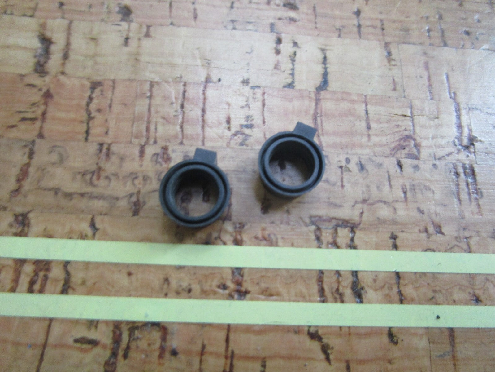 *NEW OEM* (LOT OF 2) 0810 OMC Johnson Evinrude Needle Valve Retainer 315253