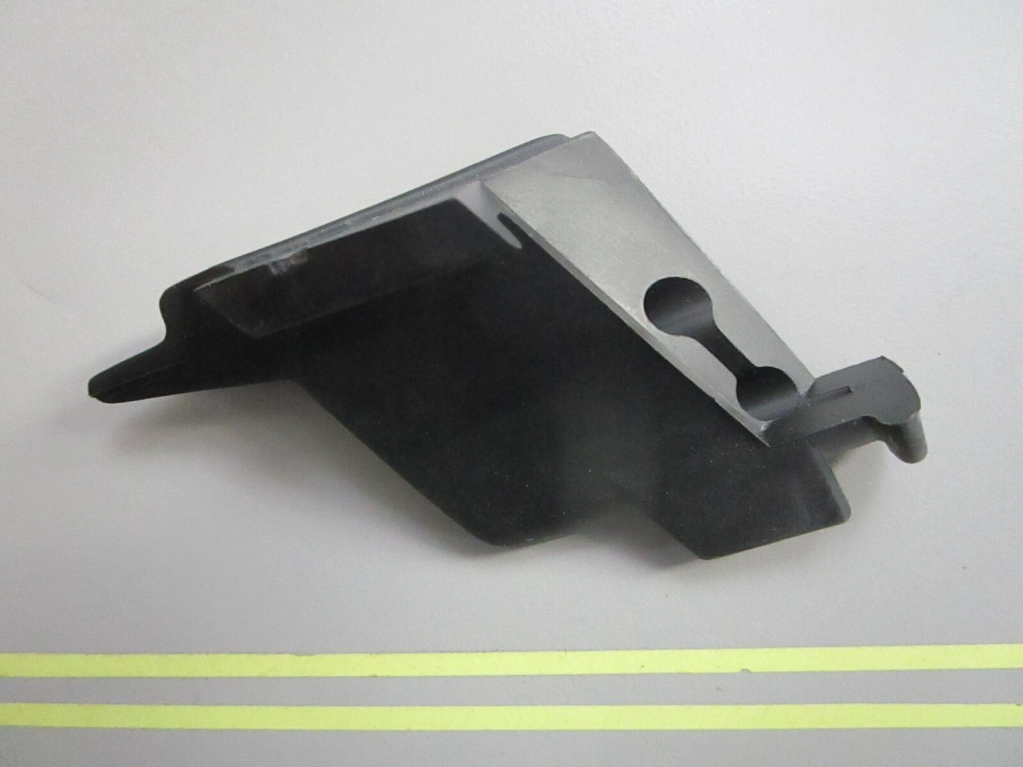 *NEW OEM* 0810 Mercury Quicksilver Grommet 121532