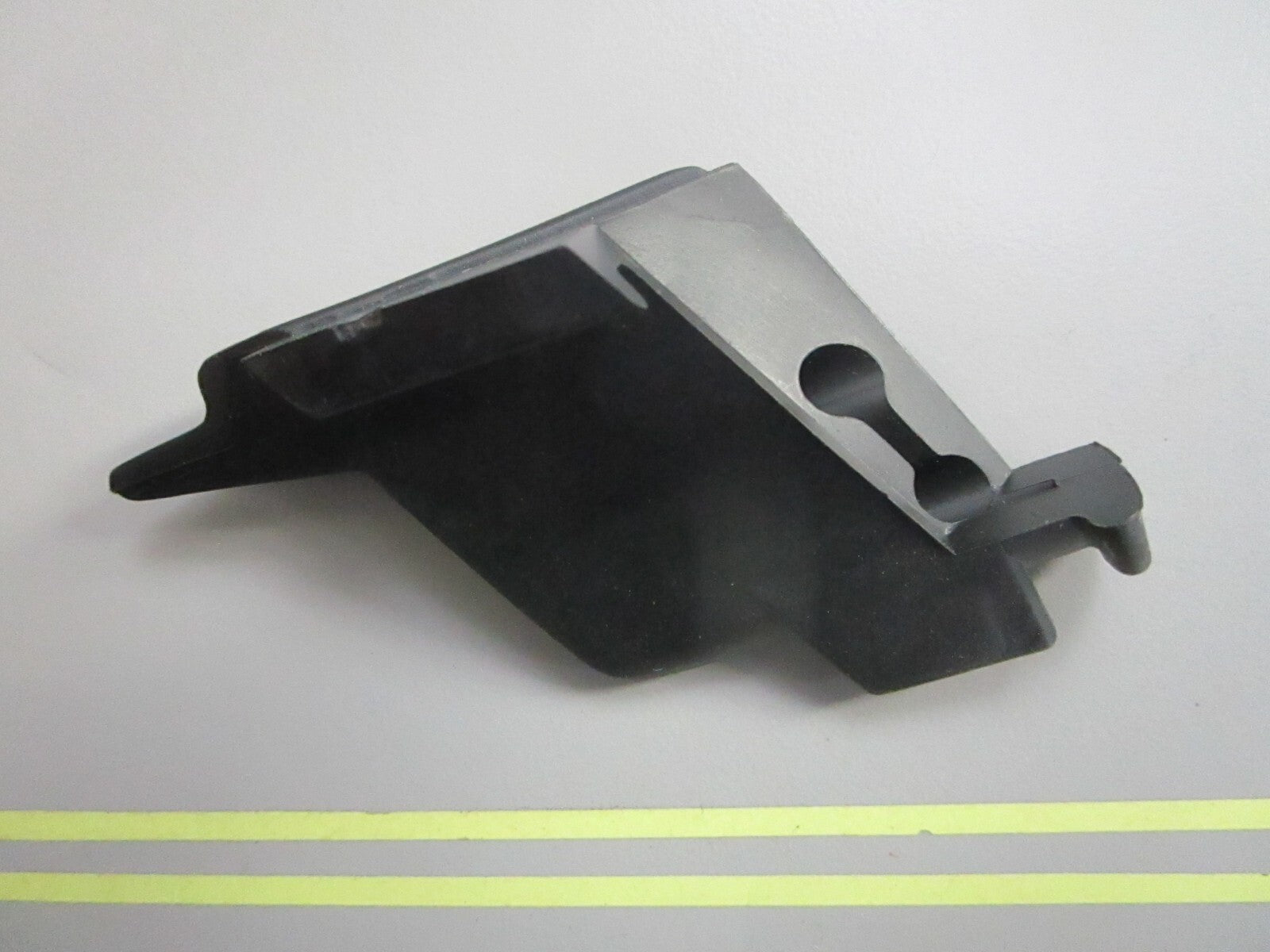 *NEW OEM* 0810 Mercury Quicksilver Grommet 121532