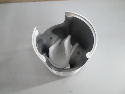 NEW 3117P2 Wiseco Piston Kit For Suzuki Replaces: 3017P2 0820