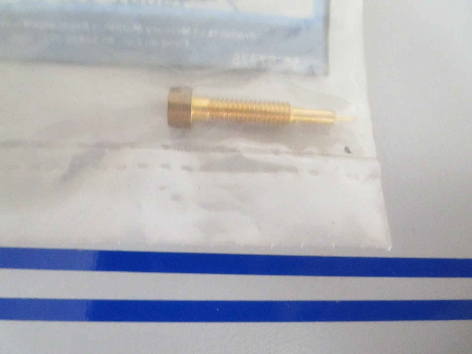 *NEW OEM* 0720 Mercury Quicksilver Screw 10-16265