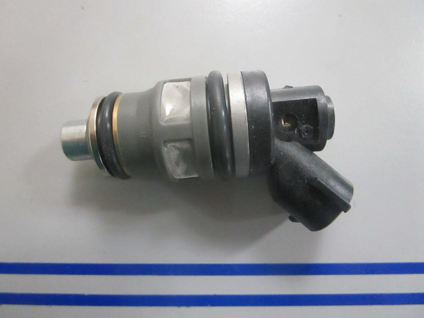 *NEW OEM* 0820 Suzuki Fuel Injector 15710-94900