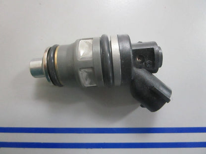 *NEW OEM* 0820 Suzuki Fuel Injector 15710-94900