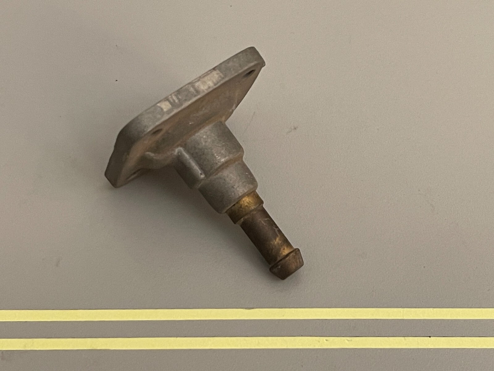 *NEW OEM* 0810 OMC Johnson Evinrude Head & Nipple 378028 0378028