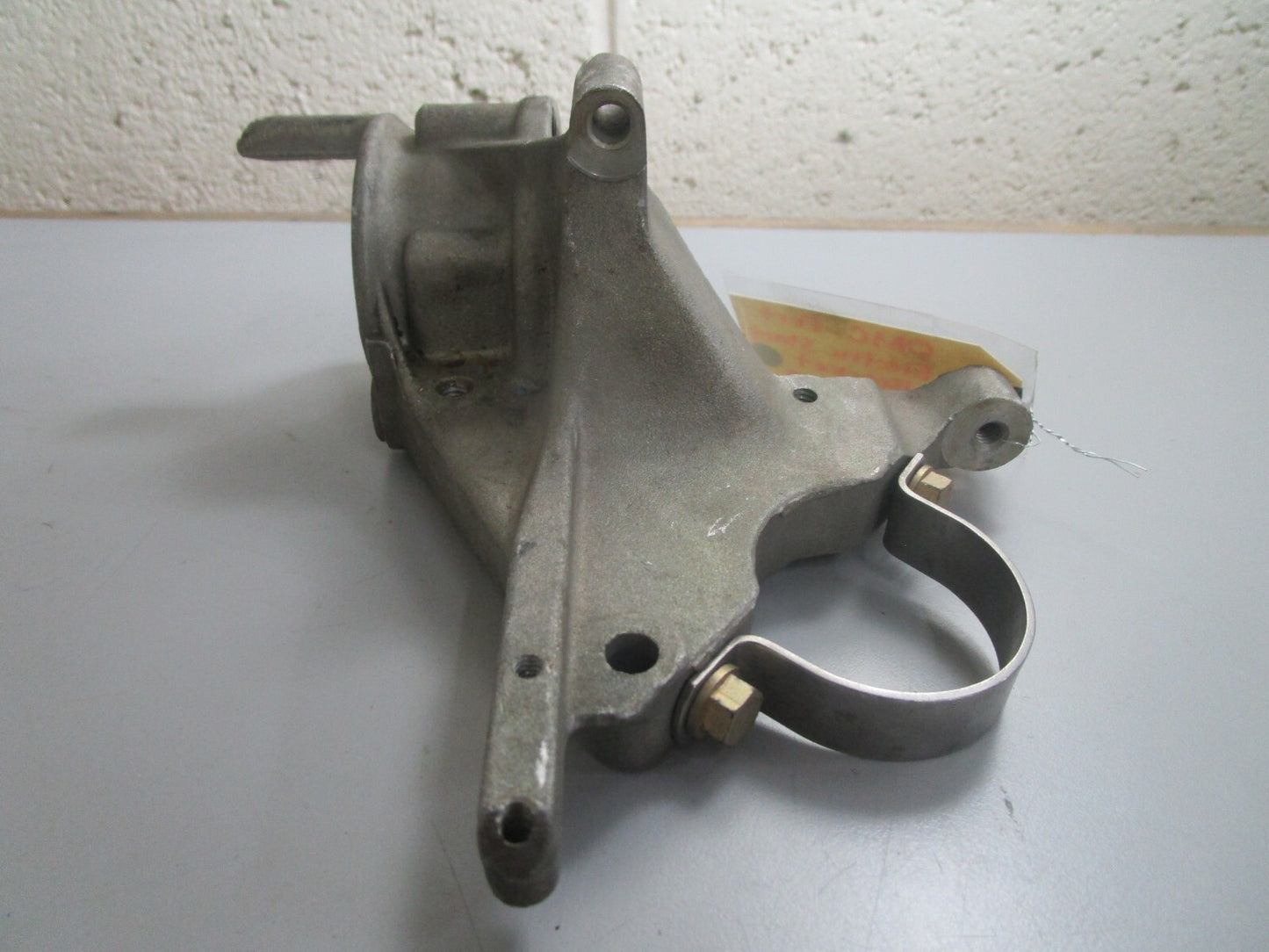 *NEW OEM* 0820 OMC Johnson Evinrude Port Electric Start Bracket 333929 0333929