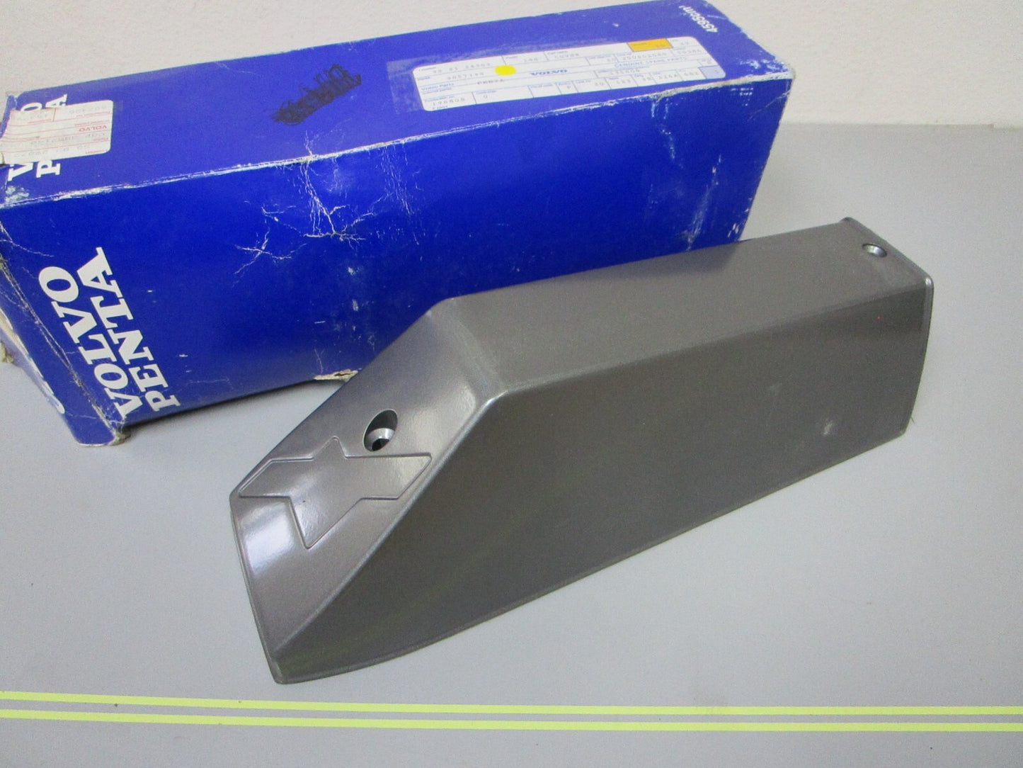 *NEW OEM* 0720 Volvo Penta Cover 3857148
