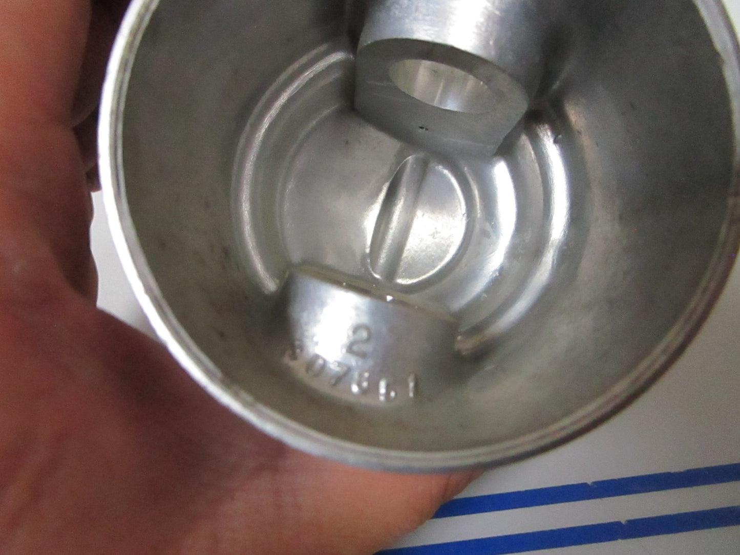 *NEW OEM* 0720 OMC Johnson Evinrude Piston Ay 307851 0307851
