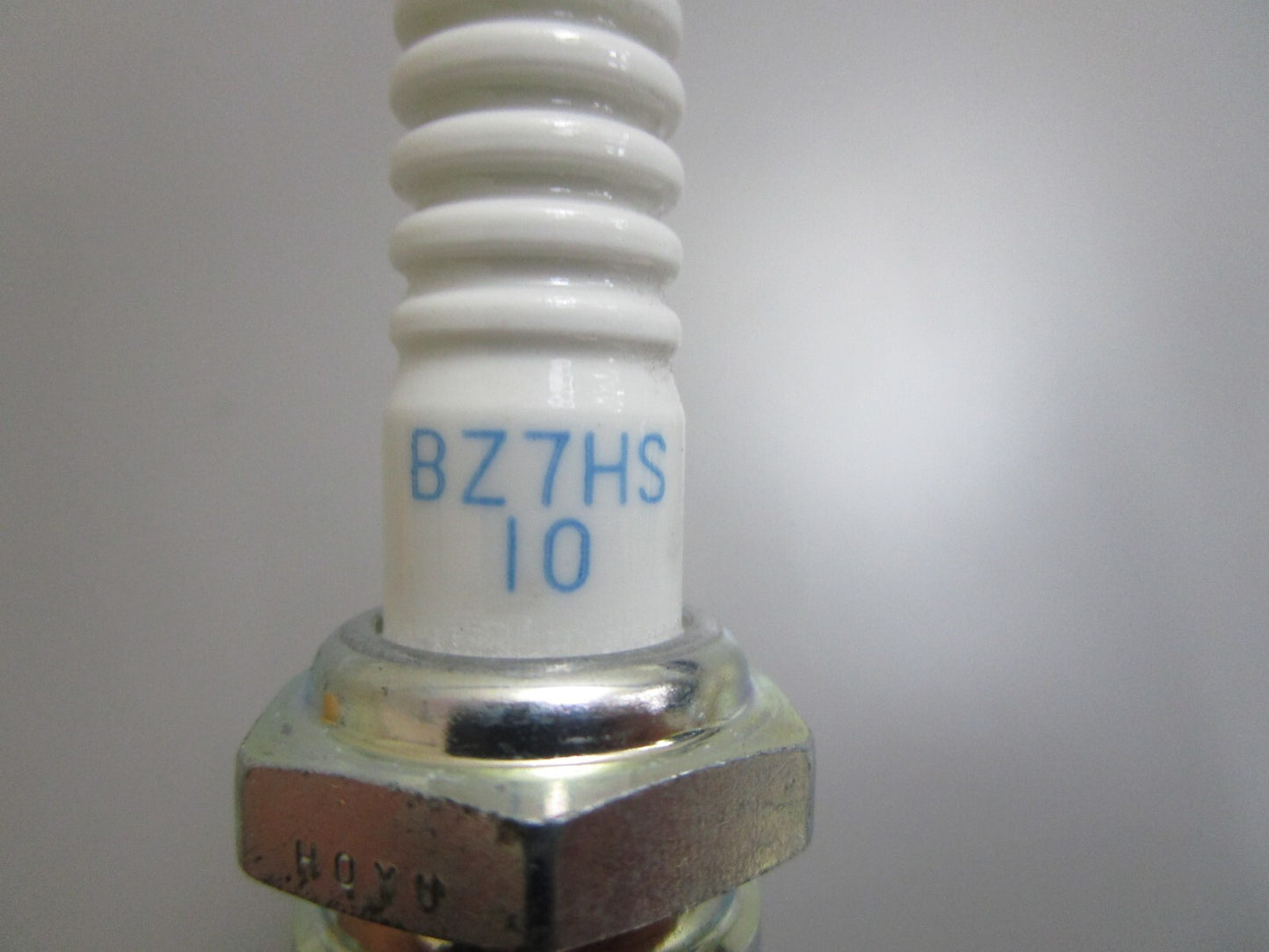 *NEW OEM* 0810 NGK Spark Plug BZ7HS-10