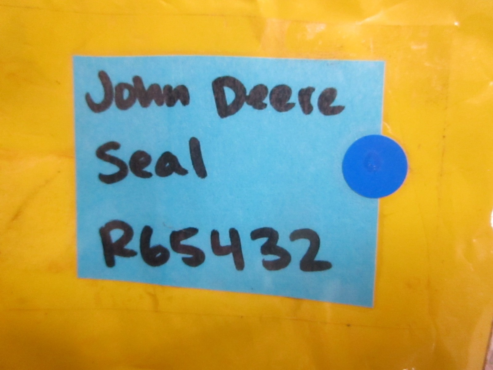 *NEW* 0770 John Deere Seal R65432