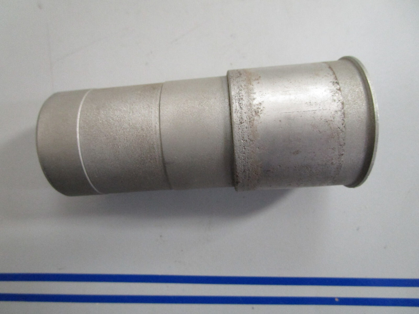 *NEW OEM* 0820 Volvo Penta Guide Shaft 897595