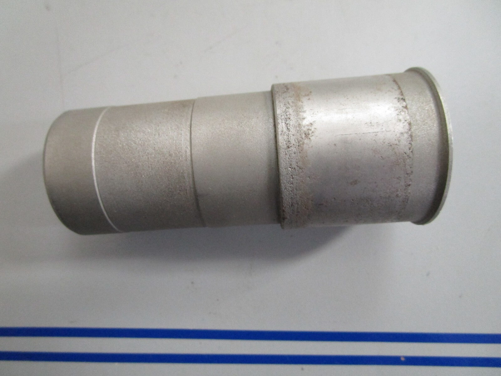 *NEW OEM* 0820 Volvo Penta Guide Shaft 897595