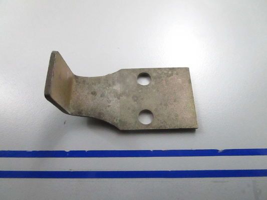 *NEW OEM* 0810 OMC Johnson Evinrude Front Hook Cover 207482 0207482