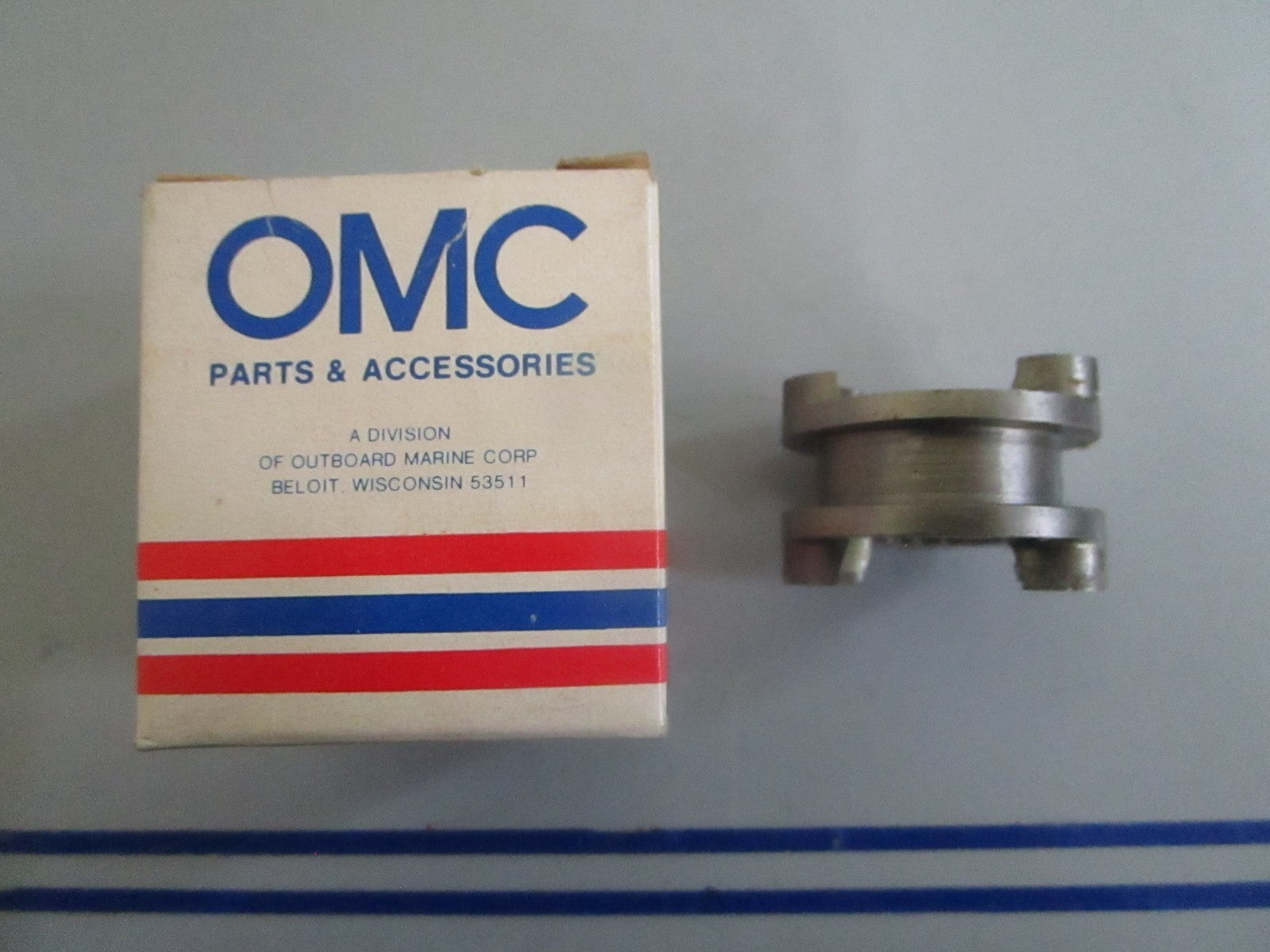 *NEW OEM* 0820 OMC Johnson Evinrude Clutch Dog 325013 0325013