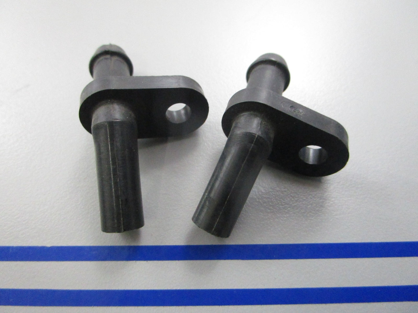 *NEW OEM* (LOT OF 2) 0810 Mercury Quicksilver Nozzle 52889