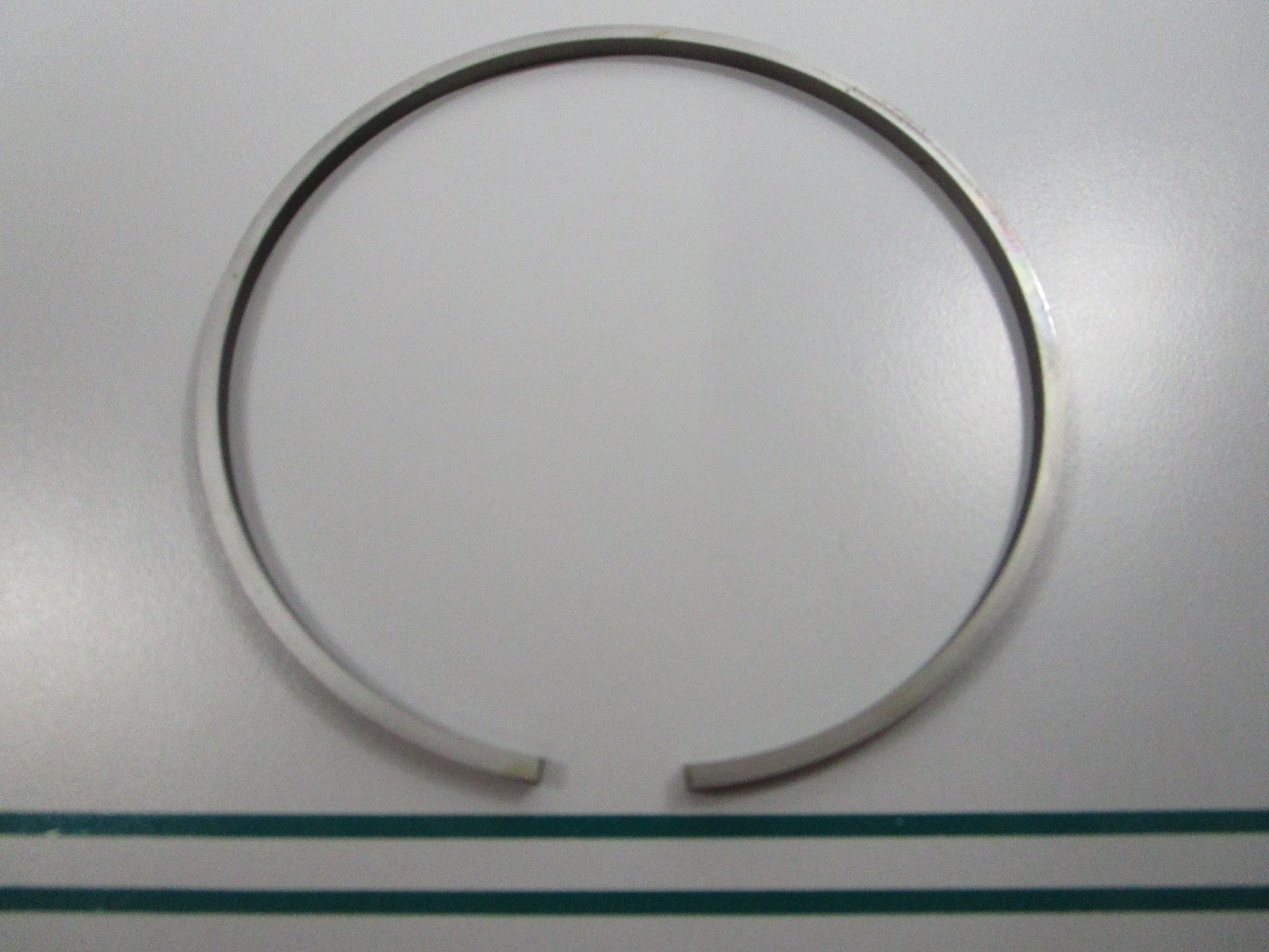 NEW OEM 326749 0326749 OMC Johnson Evinrude Ring 0810