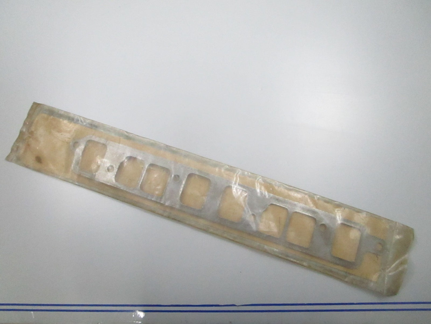 *NEW OEM* 0810 Mercury Quicksilver Gasket 27-53354