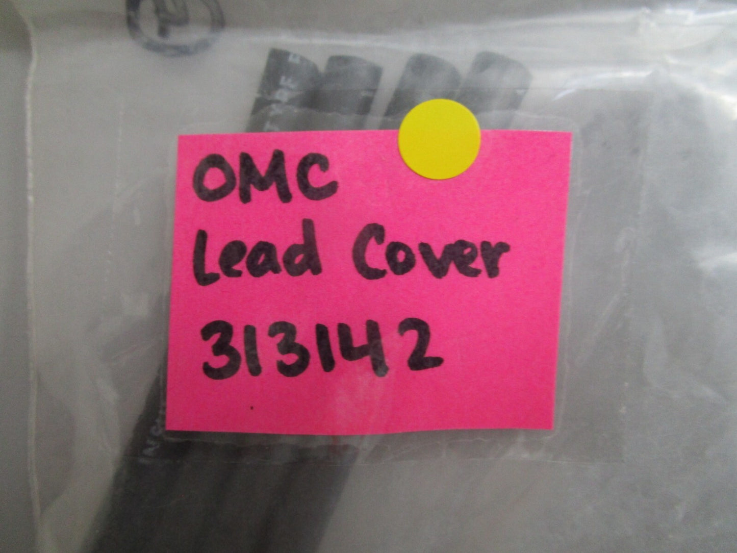 *NEW OEM* (LOT OF 2) 0810 OMC Johnson Evinrude Lead Cover 313142 0313142