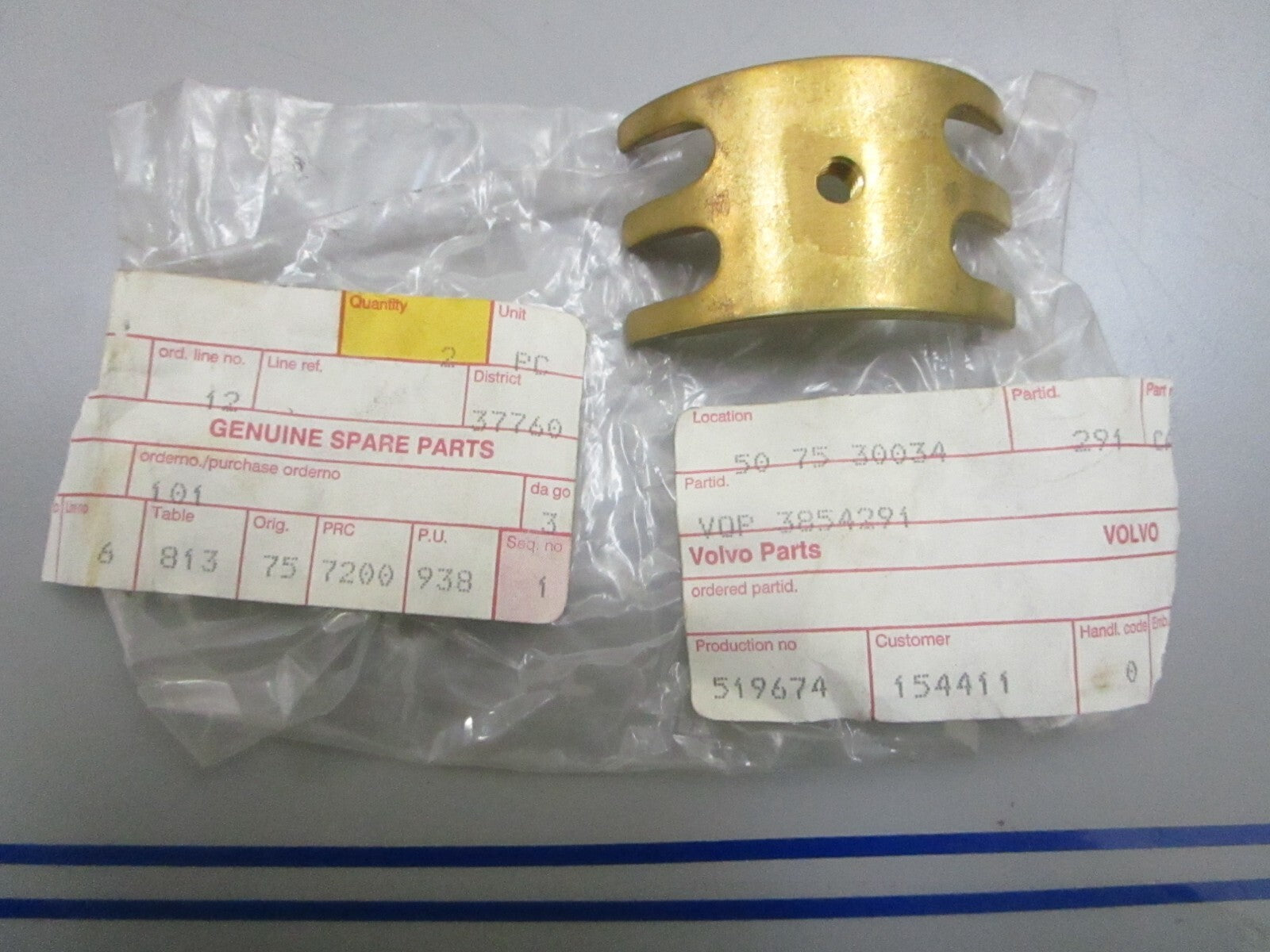 *NEW OEM* 0810 Volvo Penta Cam 3854291