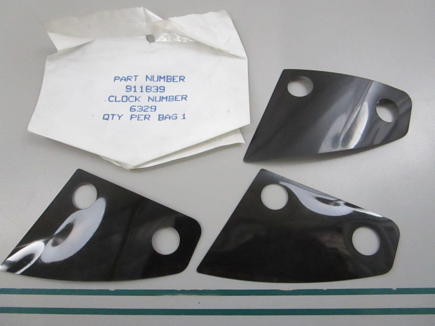 NEW OEM (LOT OF 3) 911879 0911879 OMC Johnson Evinrude Shim 0810