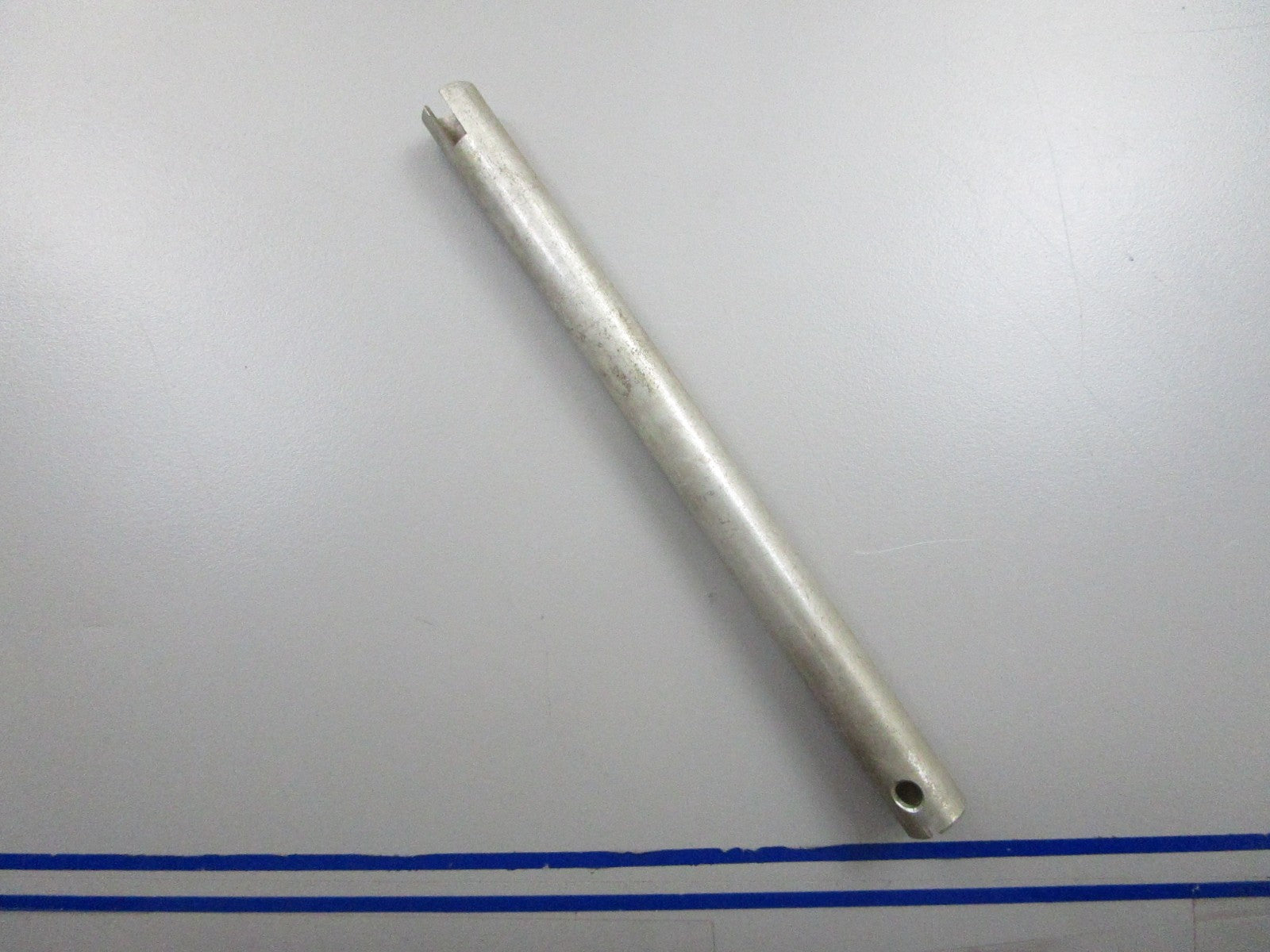 *NEW OEM* 0810 OMC Johnson Evinrude Spring Retainer 311257 0311257