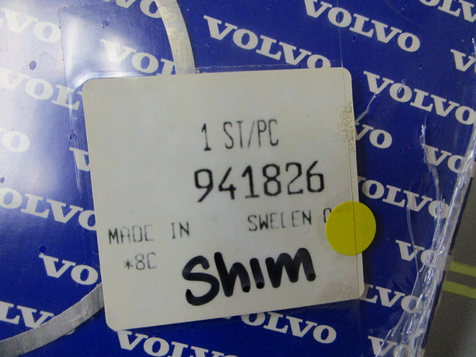 *NEW OEM* 0810 Volvo Penta Shim 941826