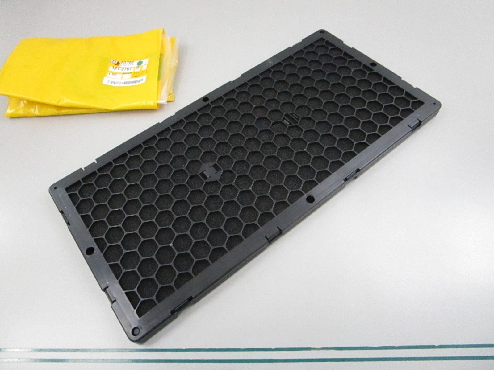 CAT Caterpillar NEW OEM Cabin Air Filter 121-2761 D3K D4K Motor Grader 0810