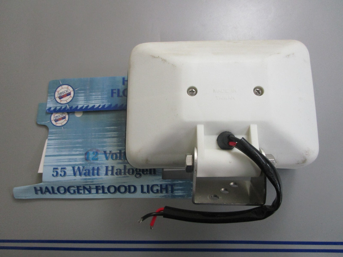 *NEW* 0820 SeaDog 4" × 6" 12V 55W 4.8AMP Halogen Flood Light 405110-3