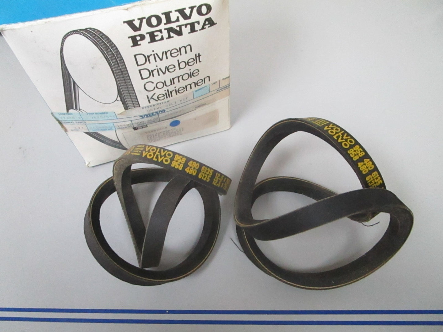 NEW OEM 958525 Volvo Penta Drive Belt Kit 0720
