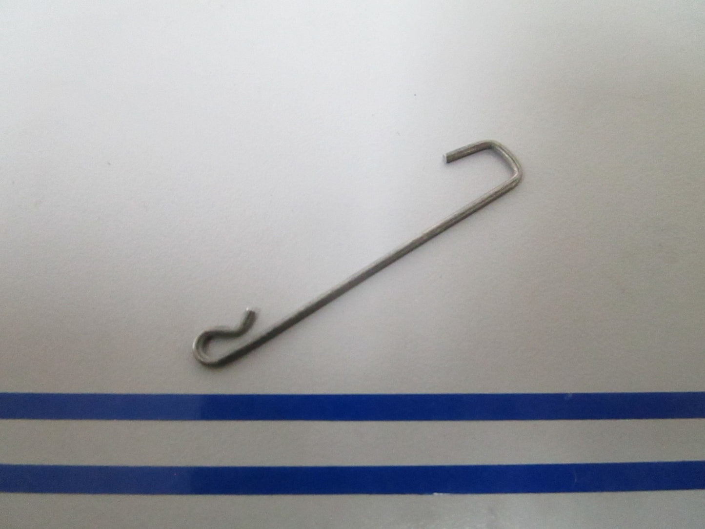 NEW OEM 203725 0203725 OMC Johnson Evinrude Starter Pawl Spring 0810