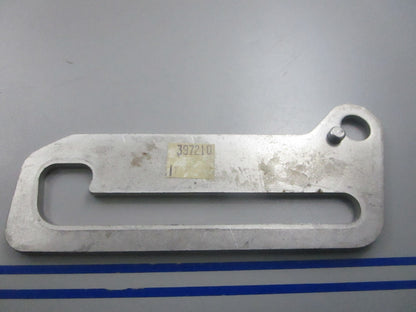 NEW OEM 397210 0397210 OMC Johnson Evinrude Bracket 0810