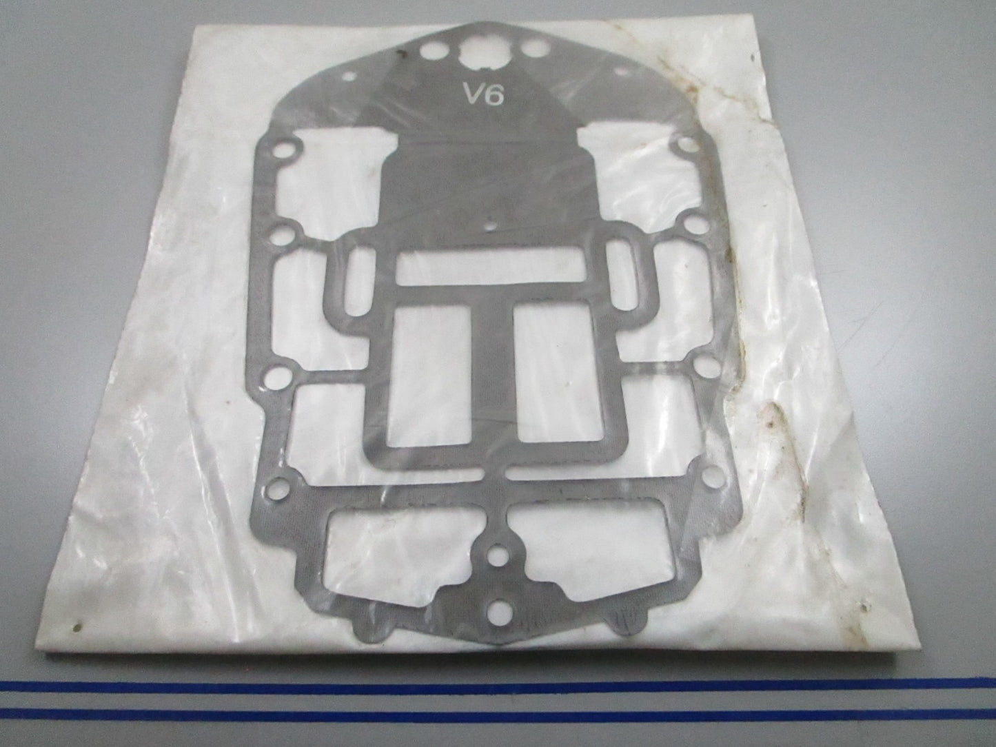 *NEW OEM* 0810 OMC Johnson Evinrude Gasket 335419 0335419
