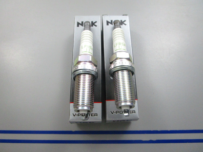 NEW (LOT OF 2) LFR5A-11 NGK V-Power Spark Plug 0810