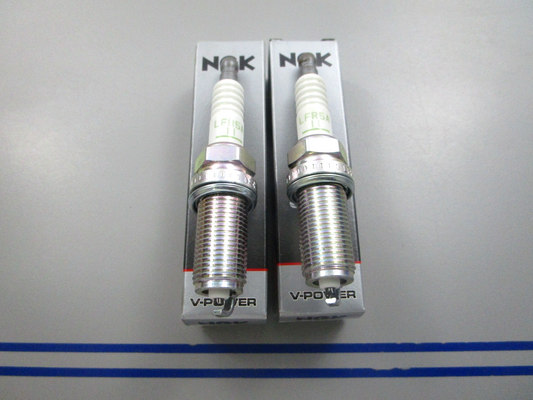 NEW (LOT OF 2) LFR5A-11 NGK V-Power Spark Plug 0810