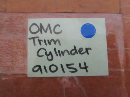 NEW OEM 910154 0910154 OMC Johnson Evinrude Trim Cylinder 0820