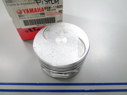 NEW OEM Yamaha Piston 65W-11635-00-00 0810