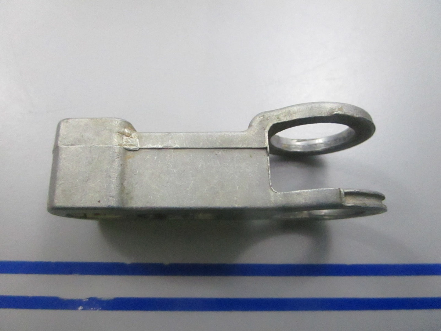 NEW OEM 308531 0308531 OMC Johnson Evinrude Link 0810