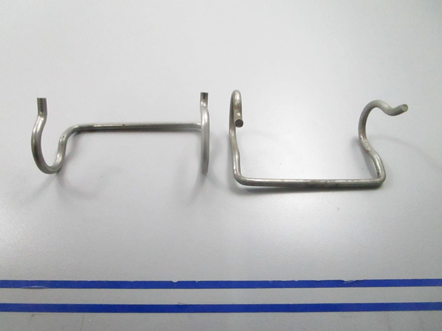 *NEW OEM* (LOT OF 2) 0810 OMC Johnson Evinrude Cable Clamp 315182 0315182
