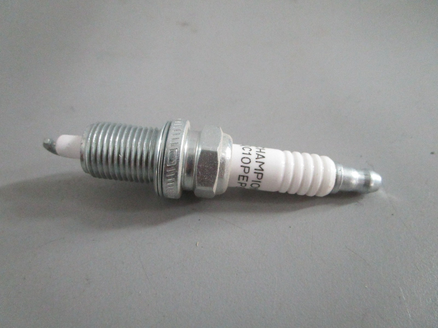 NEW OEM (LOT OF 2) QC10PEPB Champion Spark Plug 0820