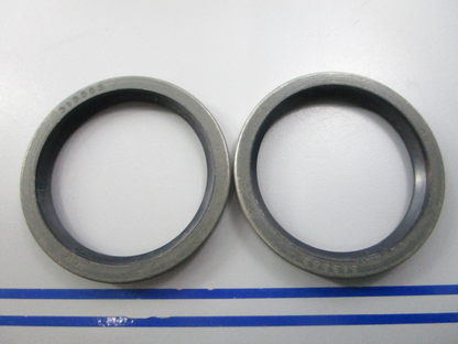 NEW OEM (LOT OF 2) 313353 0313353 OMC Johnson Evinrude Seal 0810