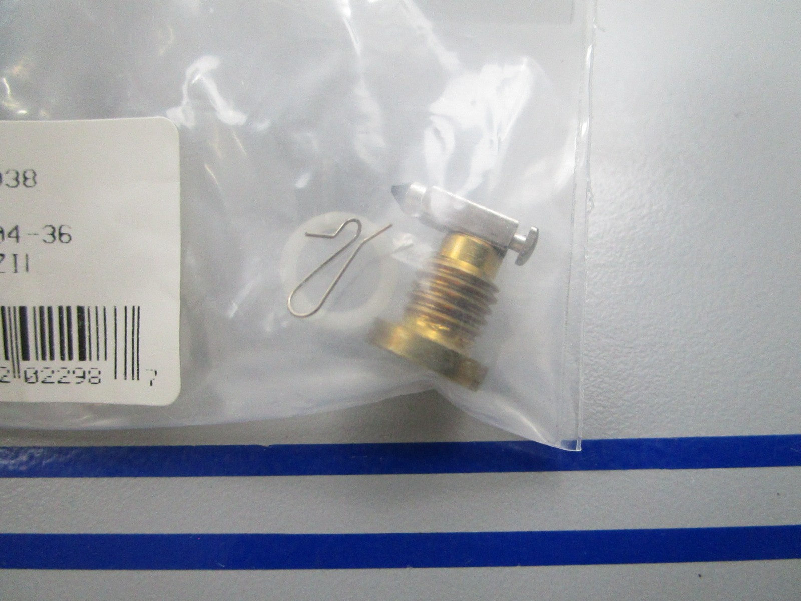 NEW OEM Mercury Quicksilver 802118 Needle & Seat 0810