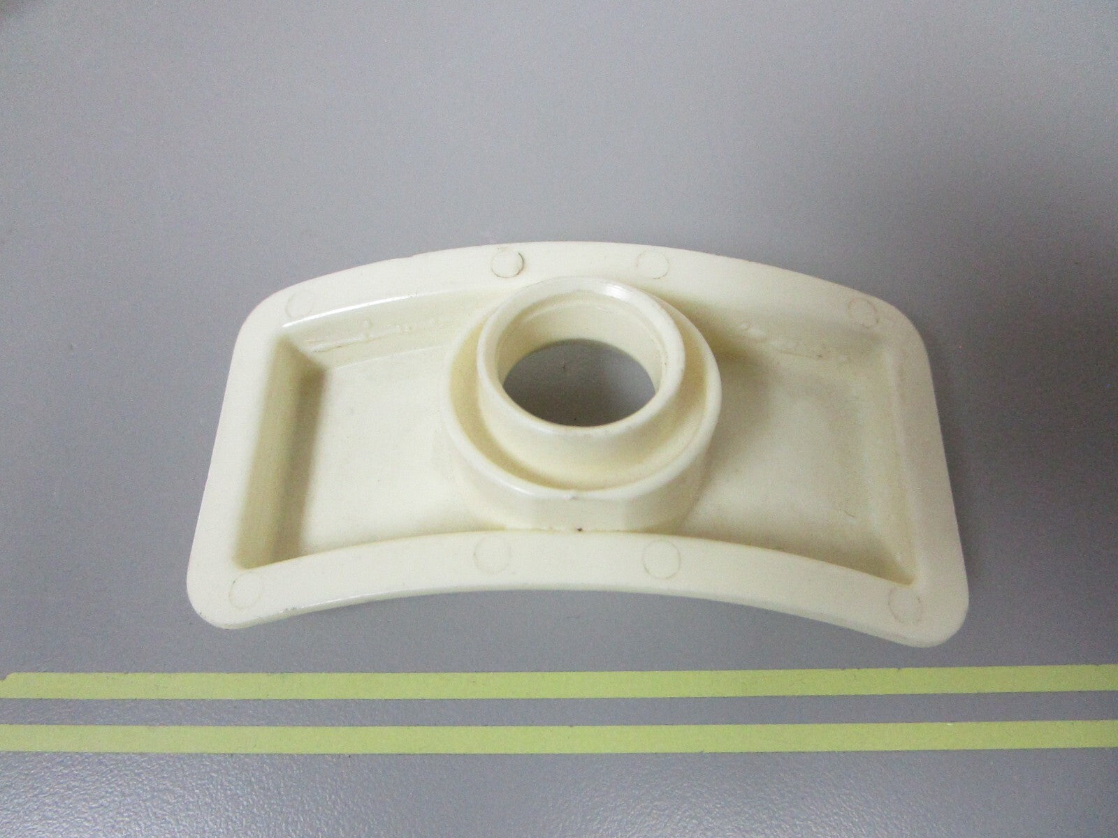 *NEW OEM* 0810 OMC Johnson Evinrude Support Plate 319714 0319714